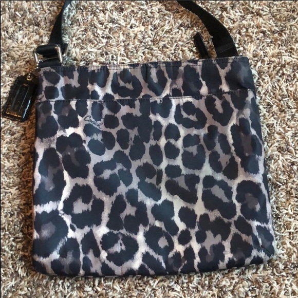 Coach leopard print crossbody - Picture 3 of 7